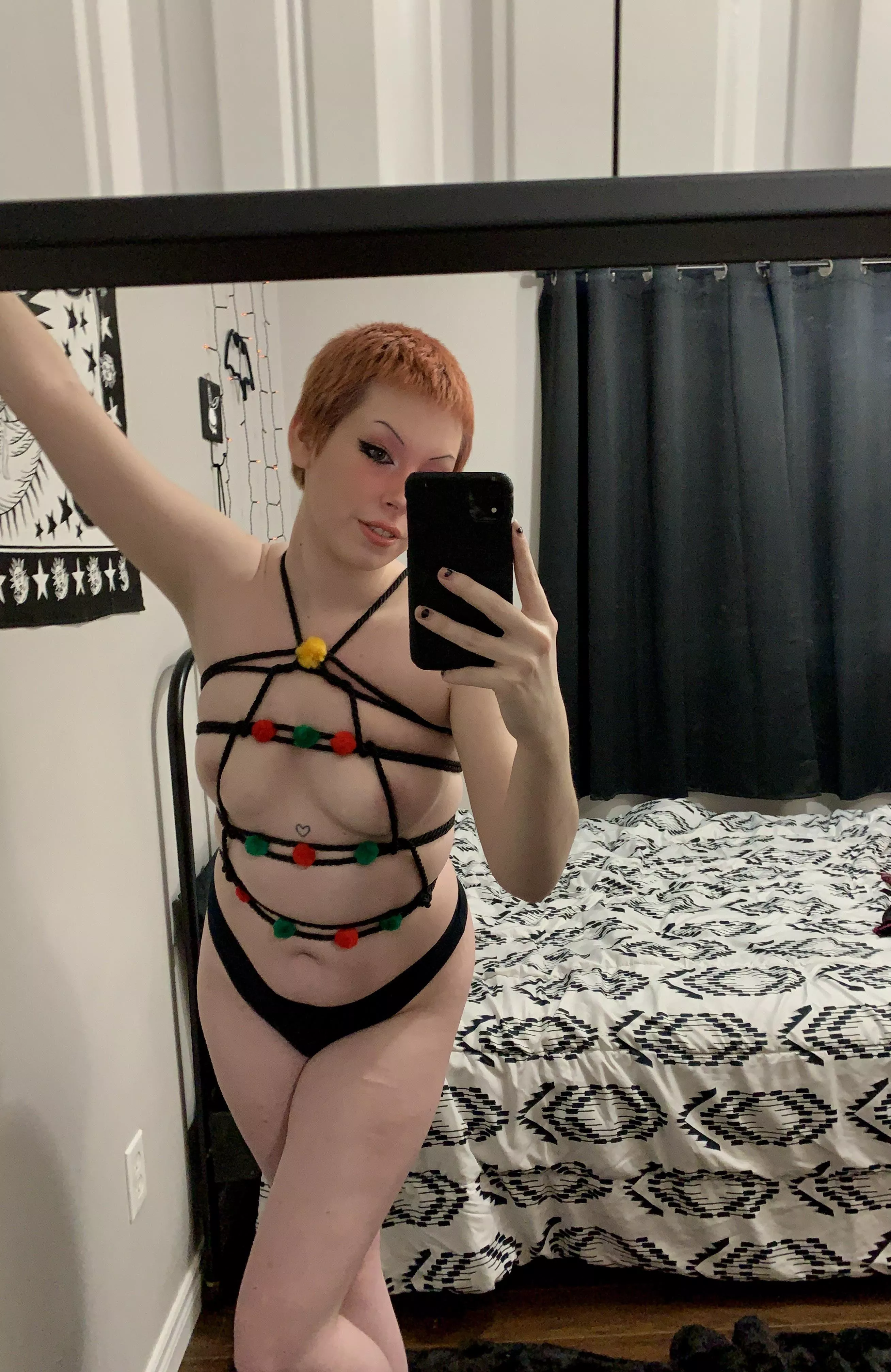 Merry Christmas 🎄🖤 I hope u got ropes in your favourite colour this year!!