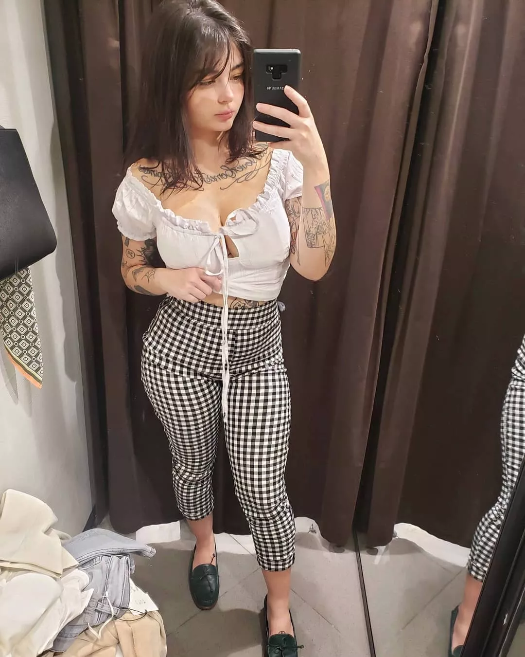 Merry Christmas! 🎄😚🎊 If you are lonely on this Holiday just Dm me Kik Khellyx21 and Snap Khellybenz21