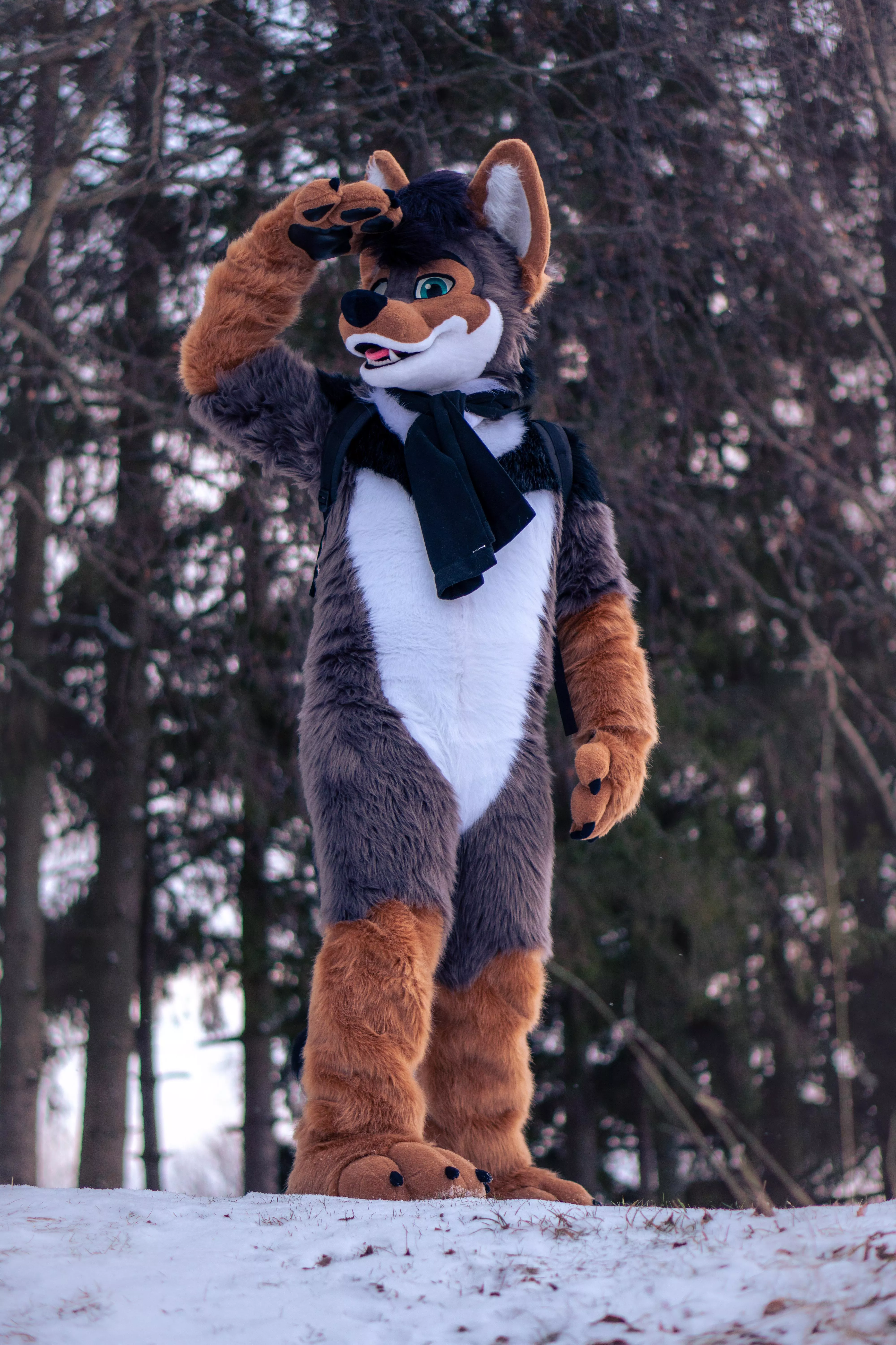 Merry Christmas on this amazing #FursuitFriday !