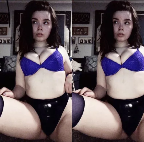 Merry Christmas reddit fam🎄Have you been naughty or nice?😈This year im giving you 2 of me😉