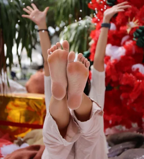 Merry christmas ๐ say hi if u would suck them Merry christmas ๐ say hi if u would suck them