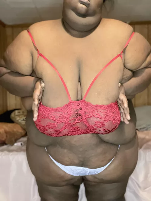 π Message from your Mythical fat girlfriend: Daddy Iβve ate the rest of that 3 layer cake π & now Iβm ready for you to pound and fill up my rollsπ