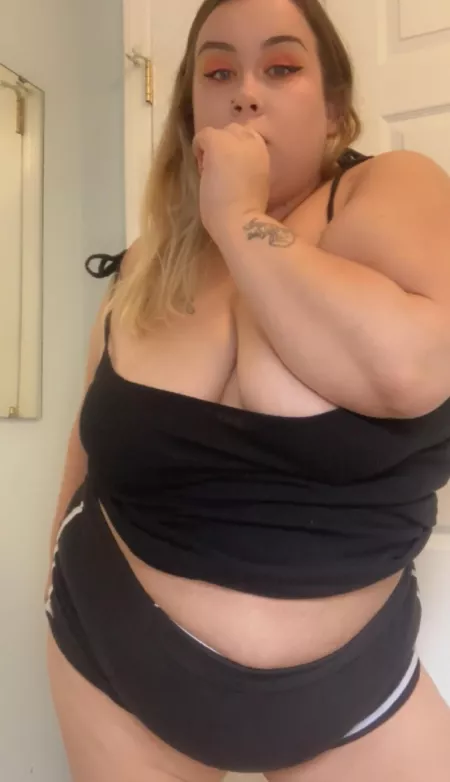Message me babe ๐๐ 24 f here Message me babe ๐๐ 24 f here