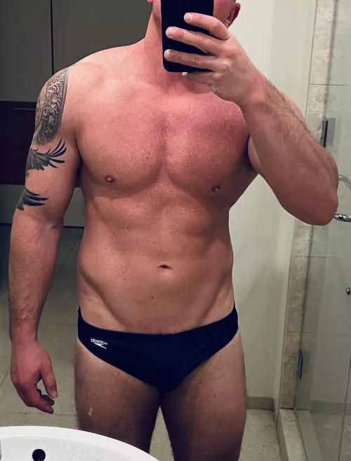 Mid winter pic to check if Iโve fallen out of shape due to the holiday. Mid winter pic to check if Iโve fallen out of shape due to the holiday.