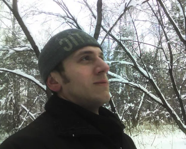 Middle winter vibes here in Novosibisk (in the very heart of Siberia, mother-Russia), the pic's captured out relatively recently. Really love full of snow russian winters. Still, sometimes cannot feel comfy with its wild frosts...!!!)))