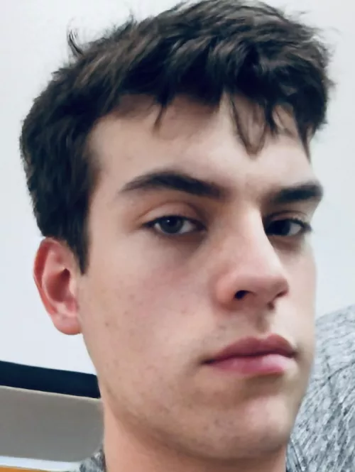 Midnight and wide awake. I hate insomnia ๐ Midnight and wide awake. I hate insomnia ๐