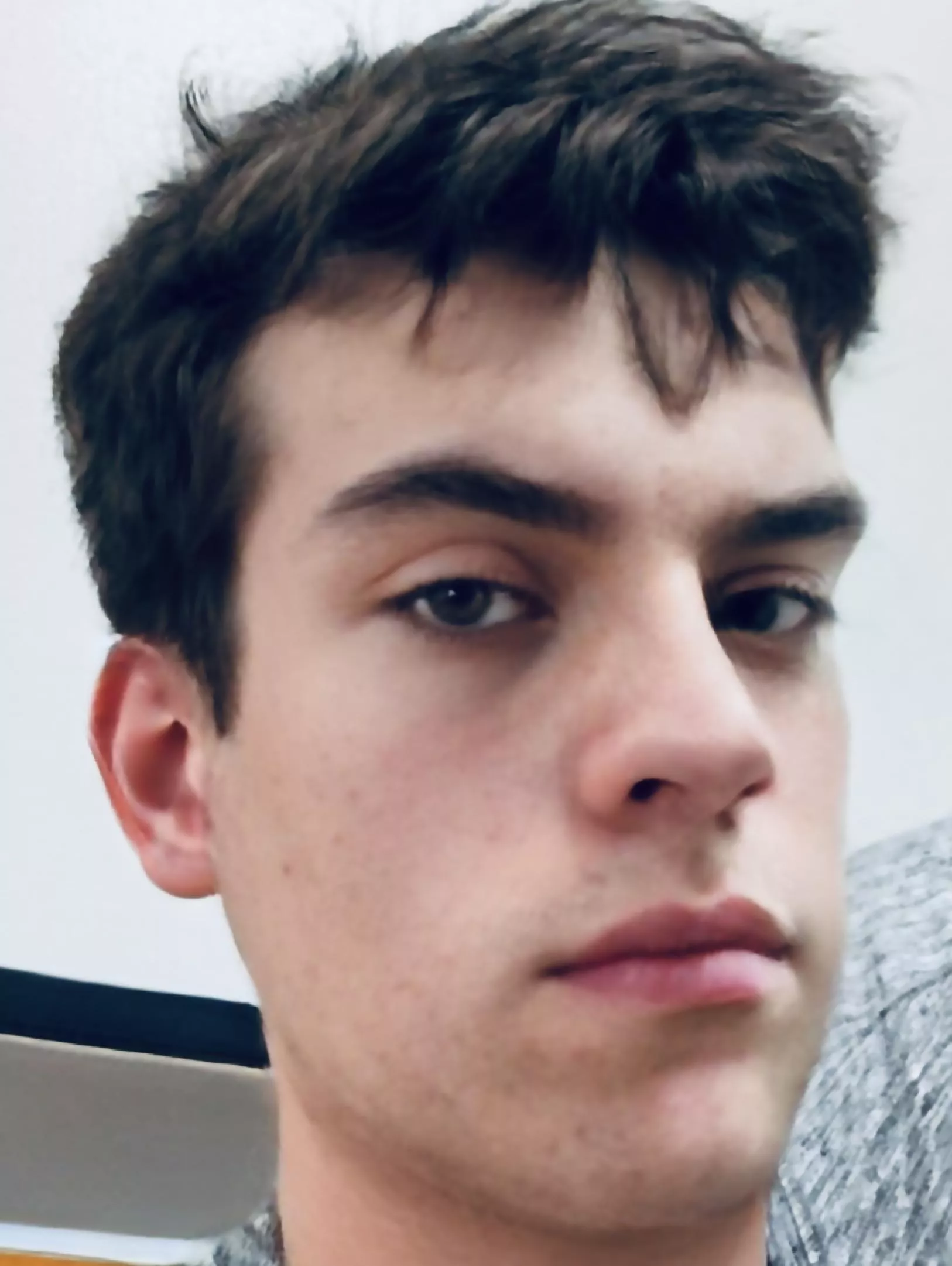 Midnight and wide awake. I hate insomnia 😑