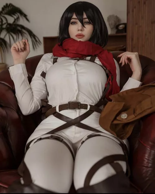 Mikasa cosplay (aot). 