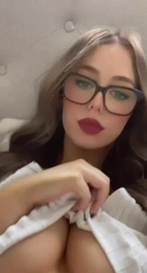 MIKAYLAH! 🥵🥵🥵 🔥