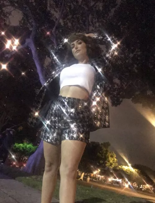 Milana Vayntrub looking hot Milana Vayntrub looking hot