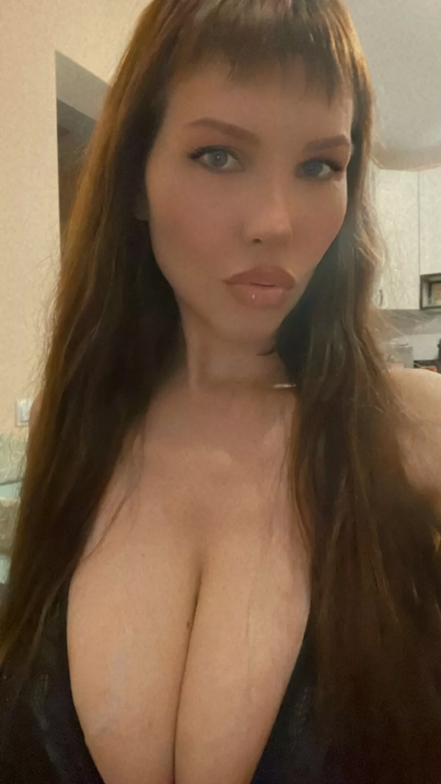 Milf wants to play with you