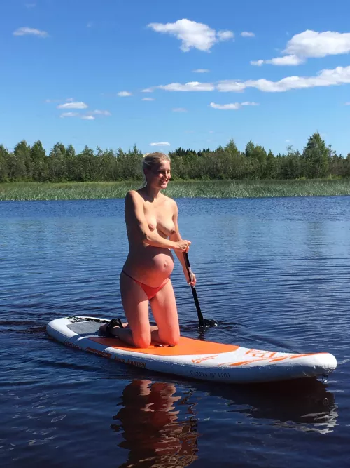 Milf(43) exposed at sea