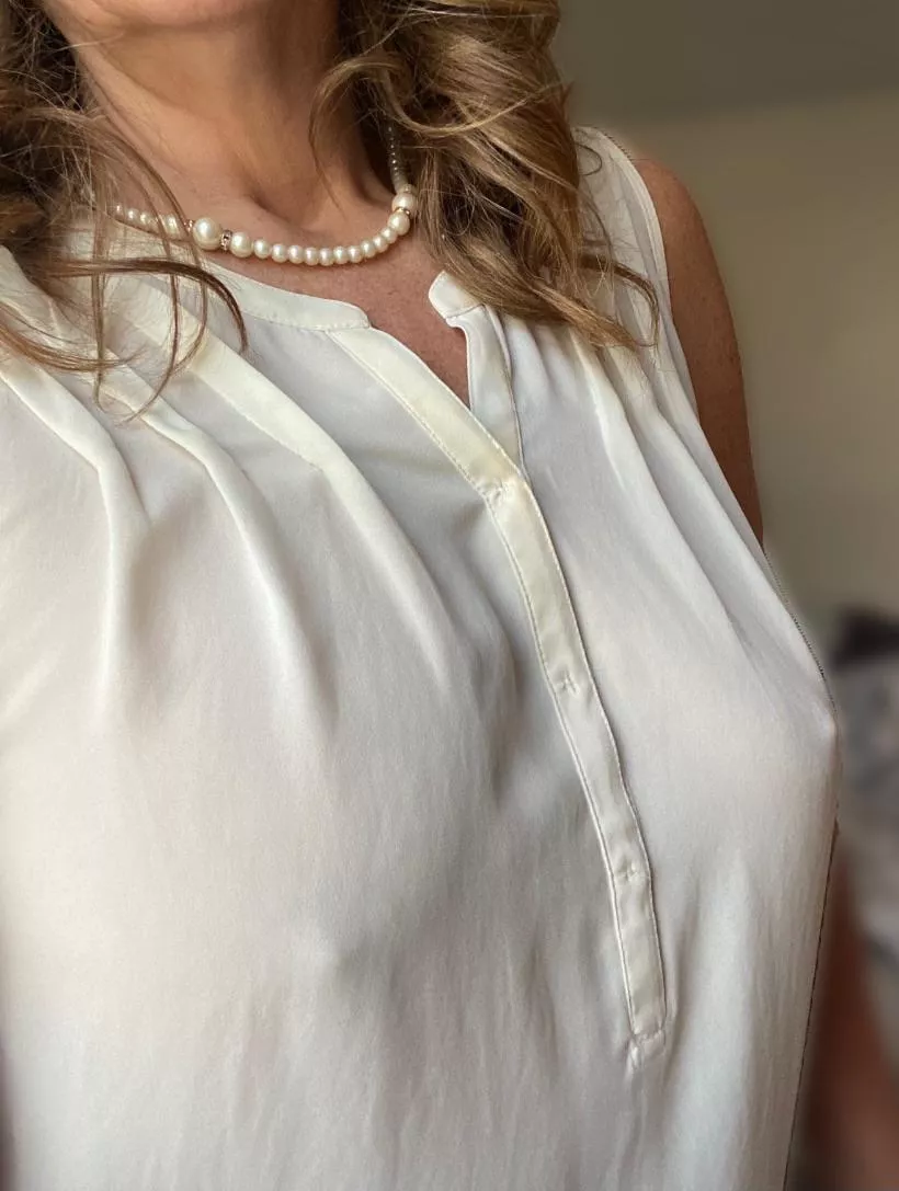 Milfy 54yo Exec Milfy 54yo Exec