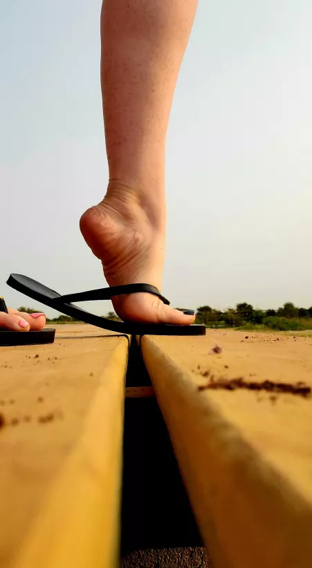 Mind the gap.. β€π come taste these supple, soft, Sunday soles...