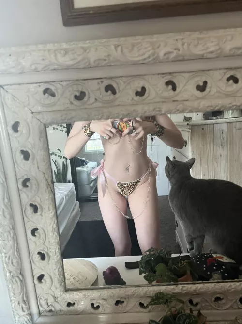 mirror pics are my favs 💗💗