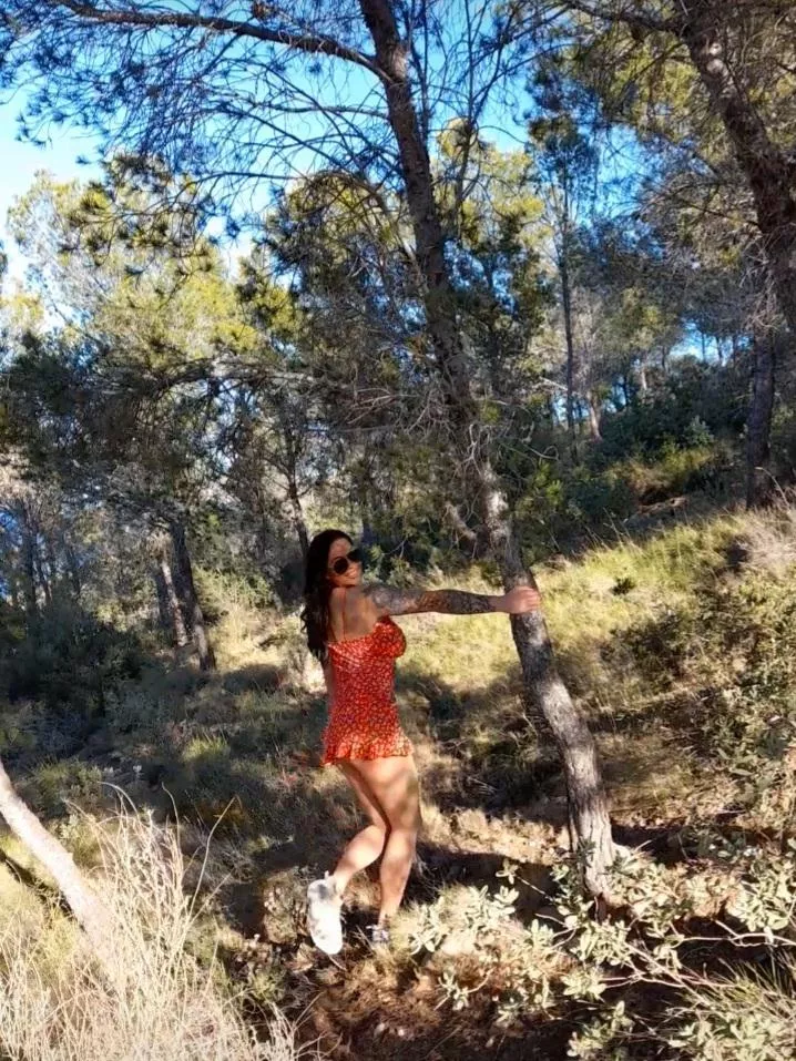 mischief in the woods 😉💦😈 find out what I get up to daily on my mountain hikes in the woods! Can't get enough of the risk! XXX Skype shows 🔞💦😜add me maddison fox https://onlyfans.com/itsmaddifox