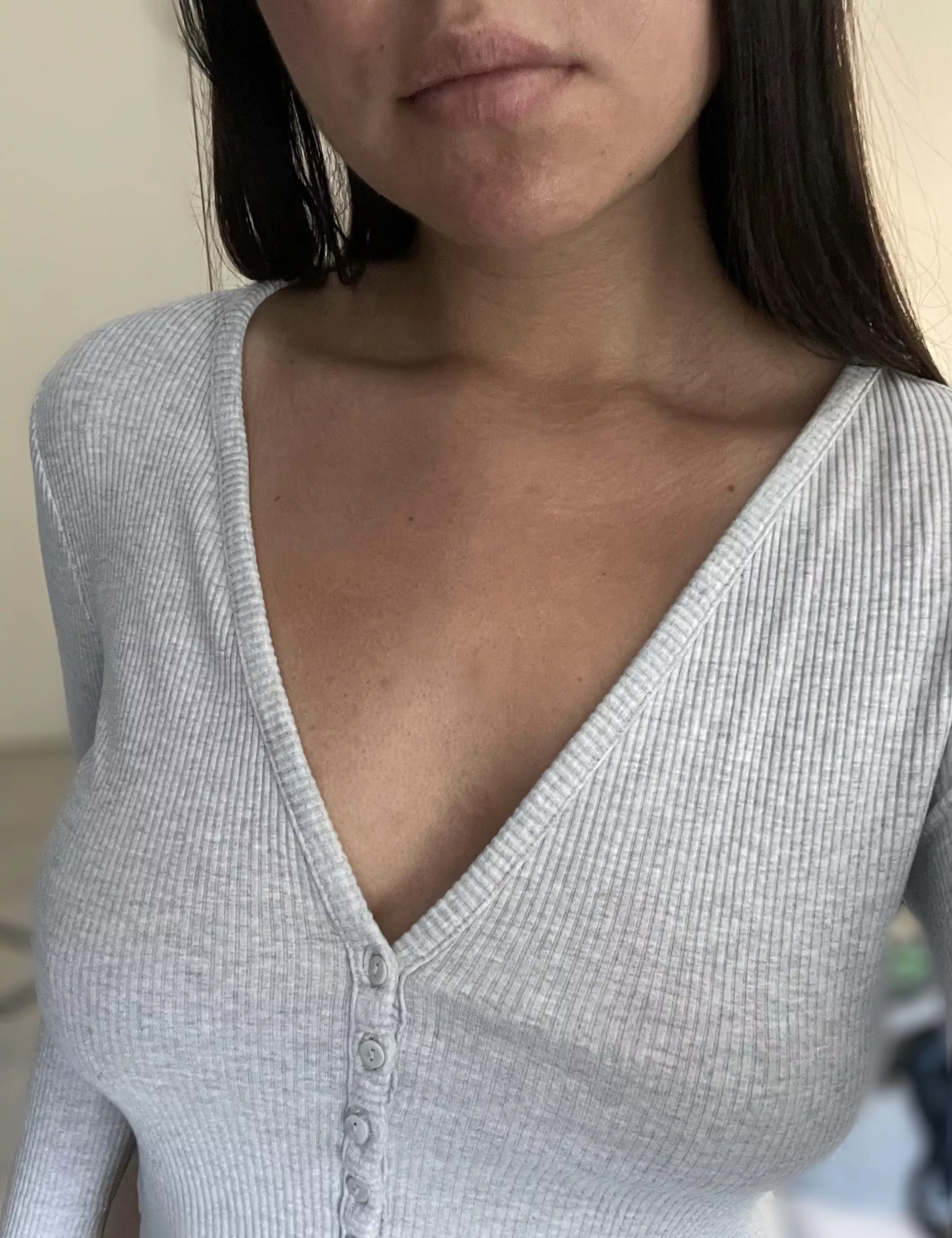 miss Braless in da house miss Braless in da house