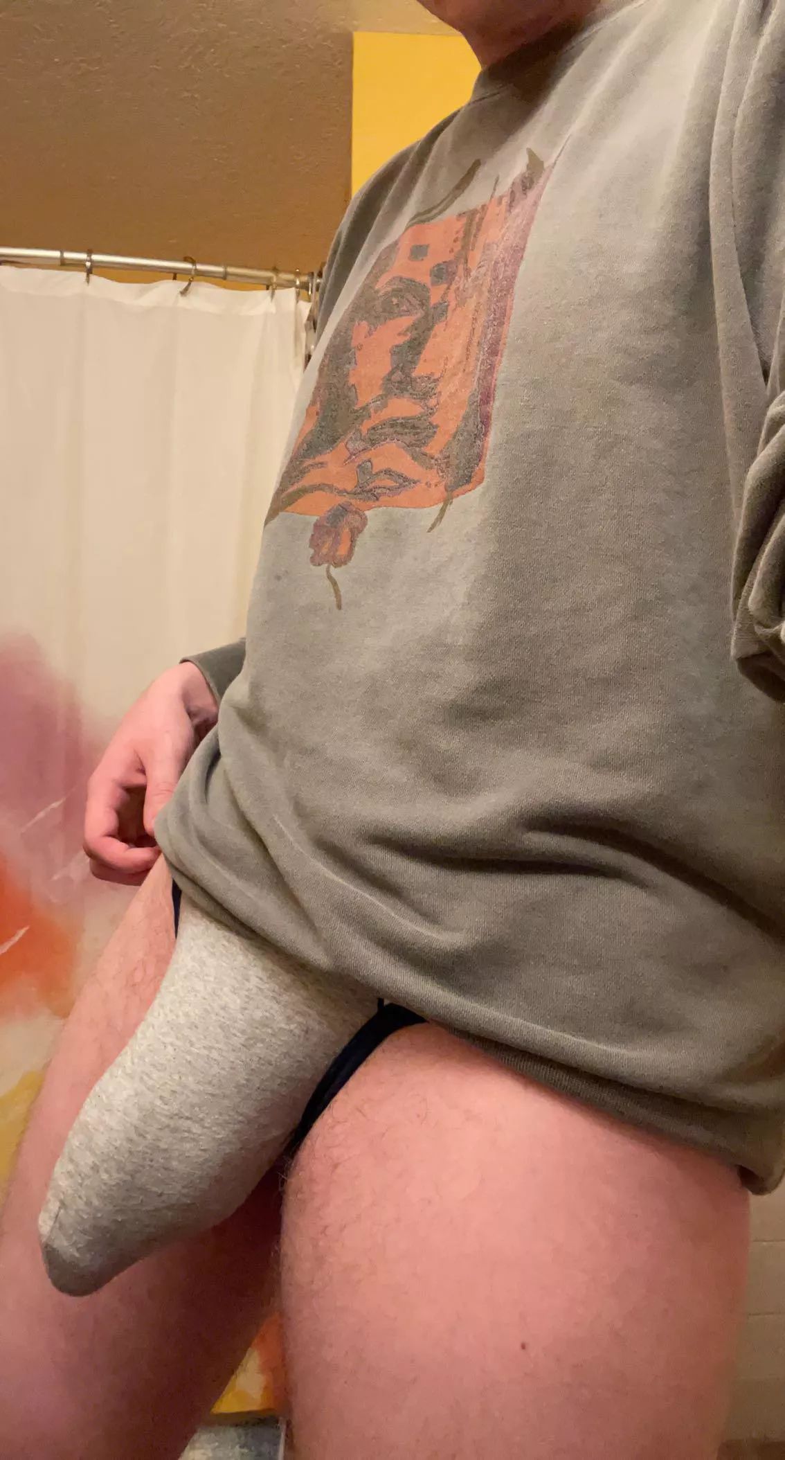 missed showing off my bulge. gay, pms open, kik and snap in bio missed showing off my bulge. gay, pms open, kik and snap in bio