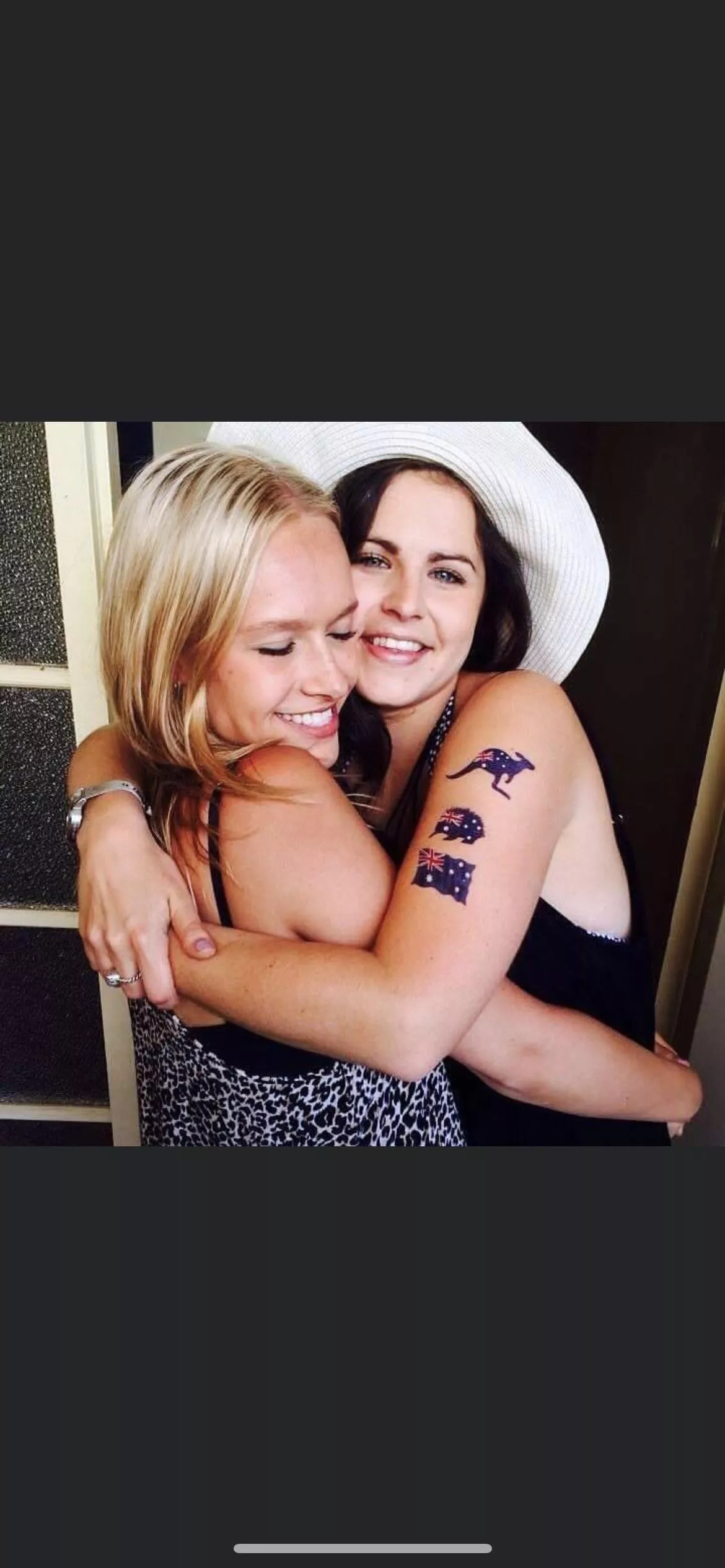 Missus with her bestie 🥵