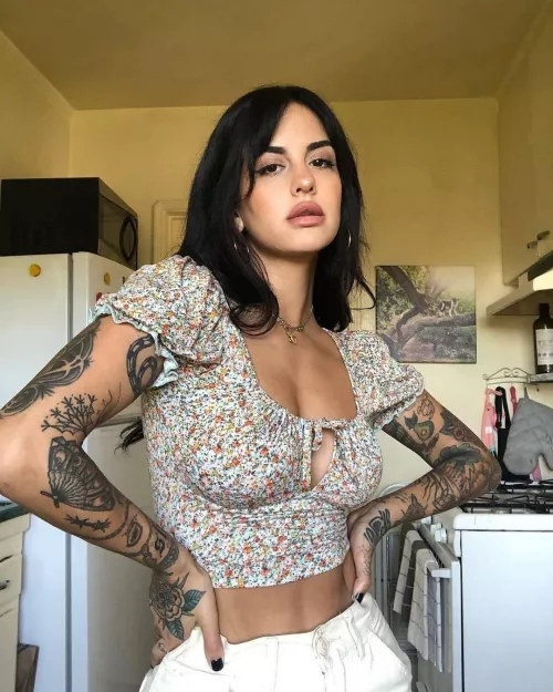 Mitra (@nice.to.mitra) [instagram]