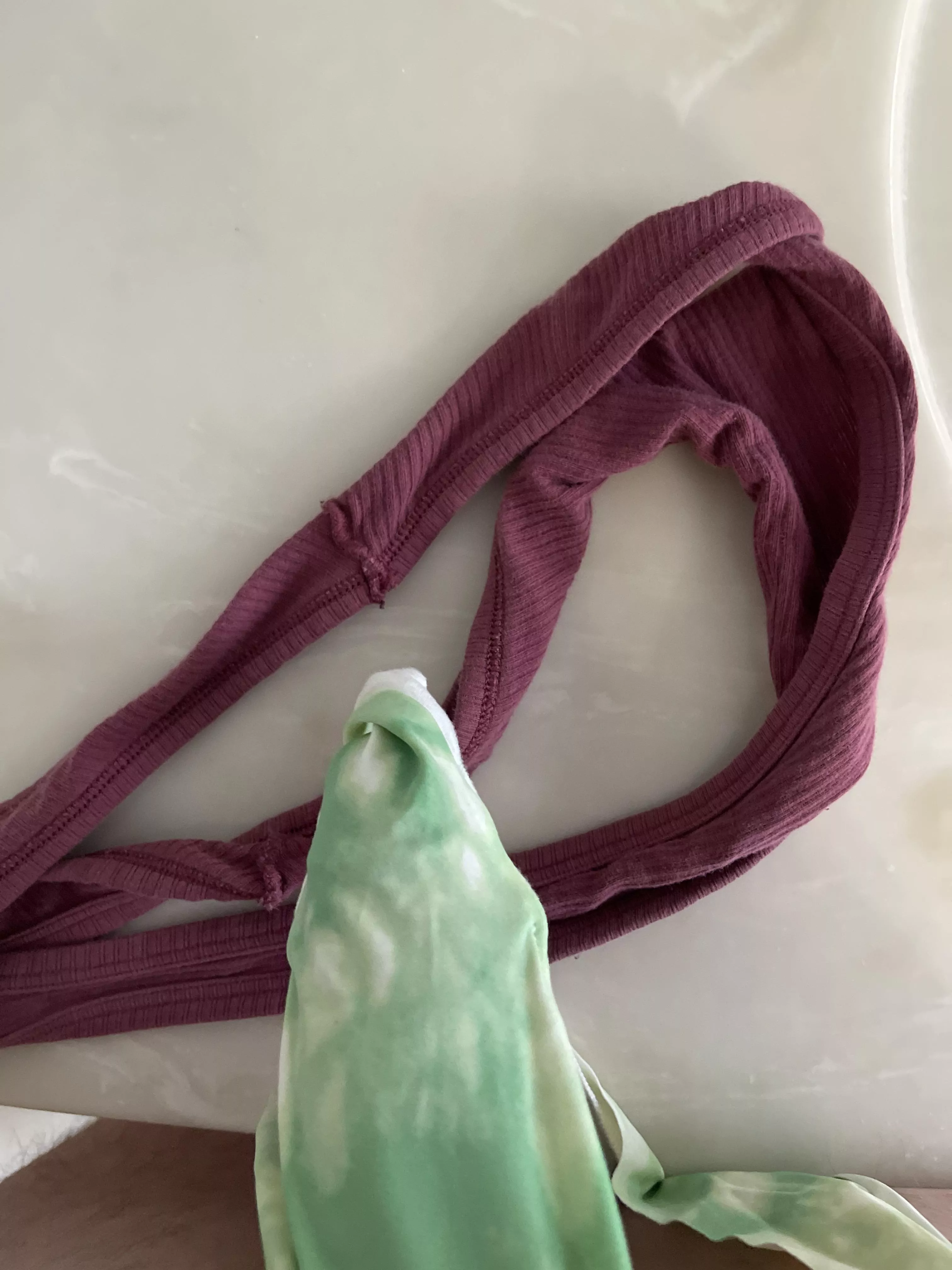 Mmm g(f)s thongs Mmm g(f)s thongs