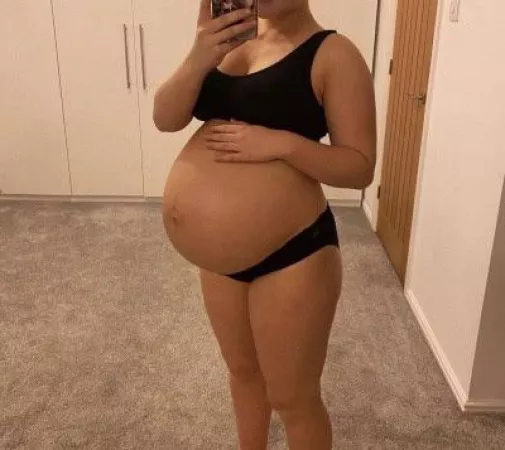 Mmmm look at this big belly babes. Iβm so big and soooo full Iβm not sure how much bigger I can get! Rub my belly and fill me with more cum. Am I sexy?ππ₯΅β€οΈπ€°π»π€°π»π€°π»