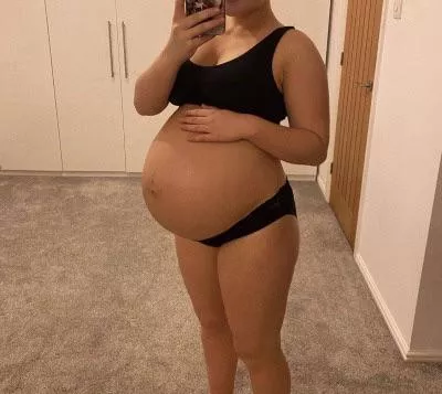 Mmmm look at this big belly babes. I’m so big and soooo full I’m not sure how much bigger I can get! Rub my belly and fill me with more cum. Am I sexy?😈🥵❤️🤰🏻🤰🏻🤰🏻 Mmmm look at this big belly babes. I’m so big and soooo full I’m not sure how much bigger I can get! Rub my belly and fill me with more cum. Am I sexy?😈🥵❤️🤰🏻🤰🏻🤰🏻