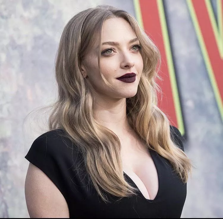 Moaning for Amanda Seyfried Moaning for Amanda Seyfried