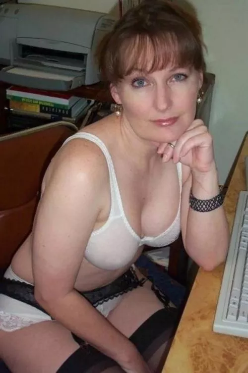 Mom i think ur dress is not appropriate for office