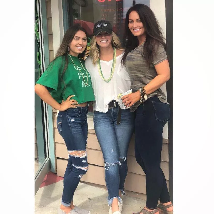 Mom on far right daughter on far left Mom on far right daughter on far left