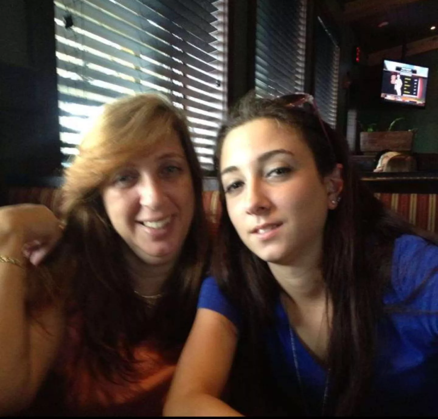 Mom or Daughter? Mom or Daughter?