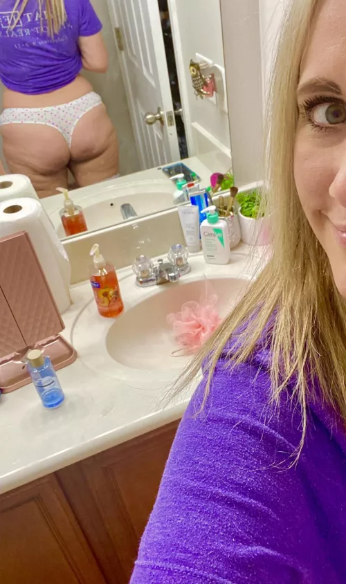 Mom polka dot thong for the win! 😂😂😘😘🍑🍑 Mom polka dot thong for the win! 😂😂😘😘🍑🍑