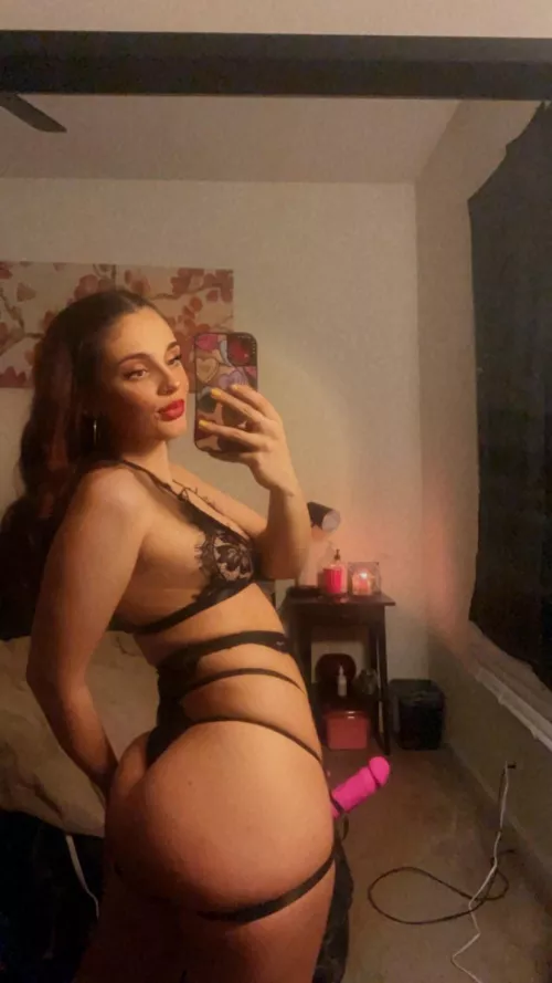 Mommy has big plans for that throat pussy of yours 😇