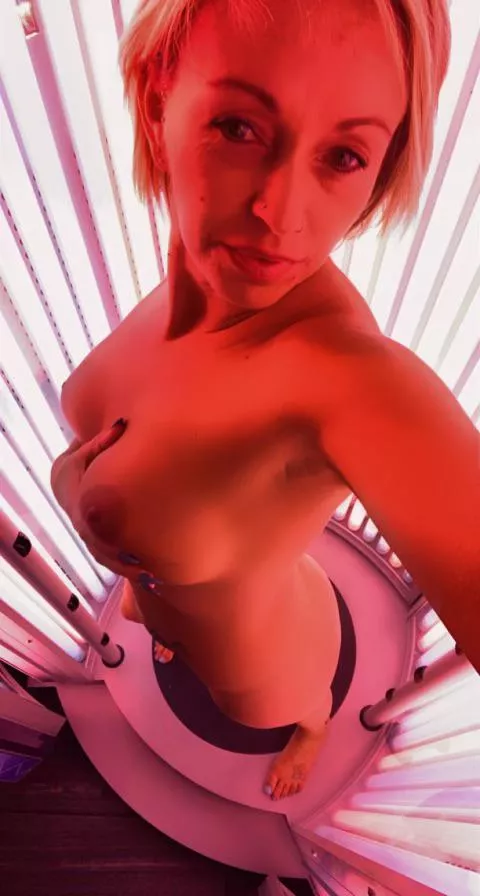 Mommy is getting an all over tan!