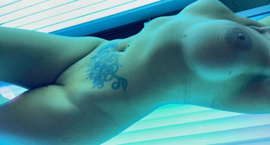 Mommy likes a tan all over.