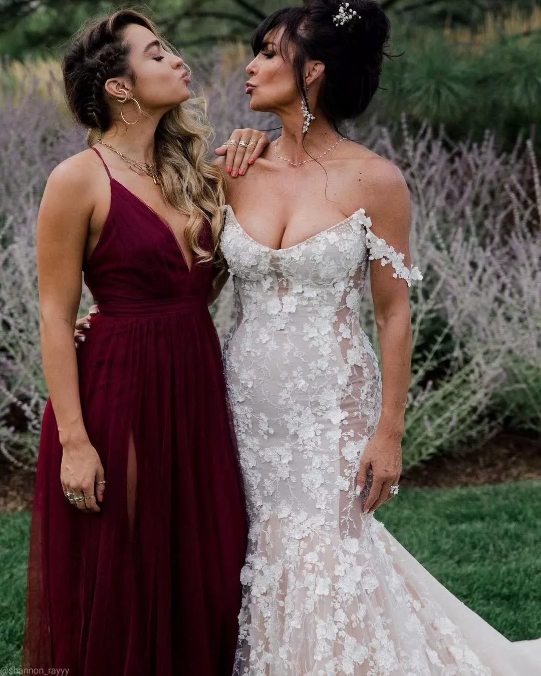 mommy or daughter? 🥵🥵🍆👀🤤 mommy or daughter? 🥵🥵🍆👀🤤