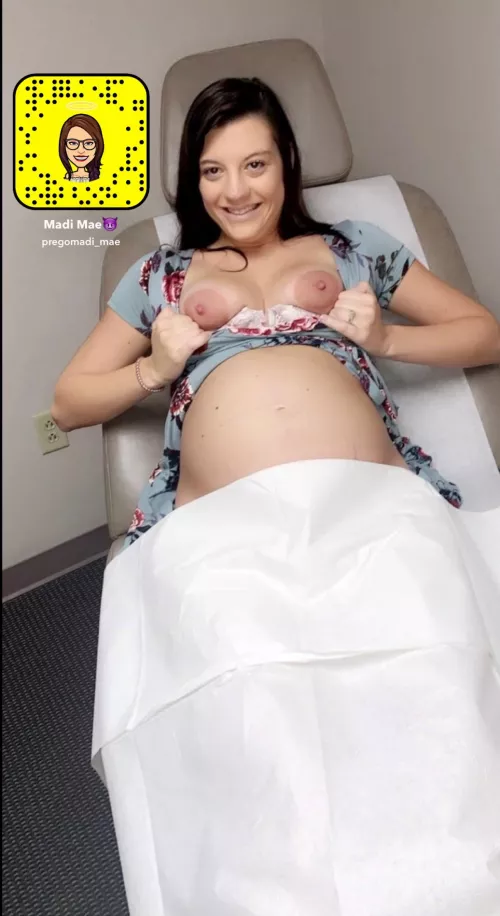 Mommyโs being a dirty little slut at the doctors, would you punish me? ๐