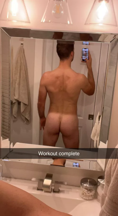 Monday morning workout is complete 🏋️‍♂️