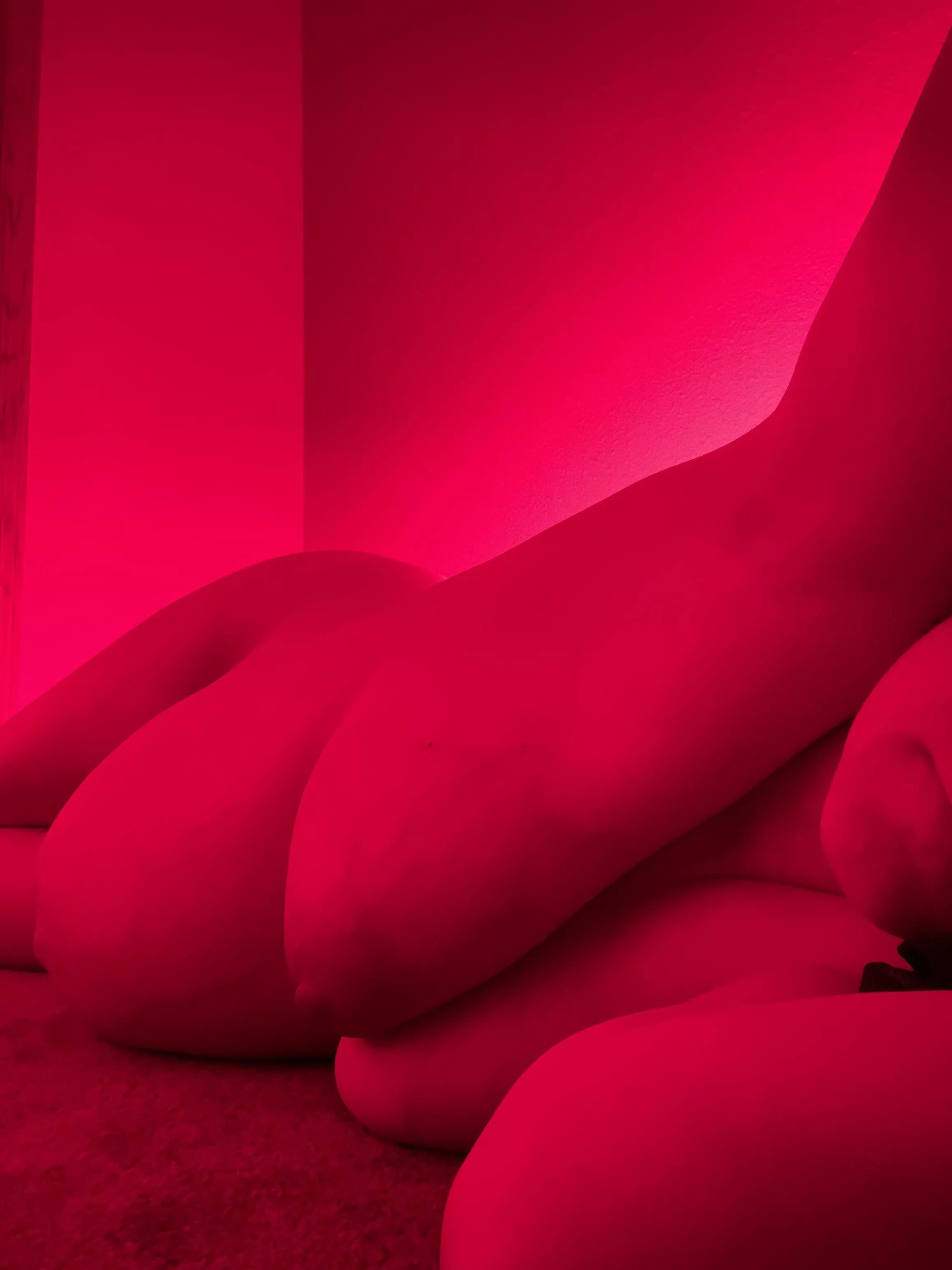 Monday vibes of being naked