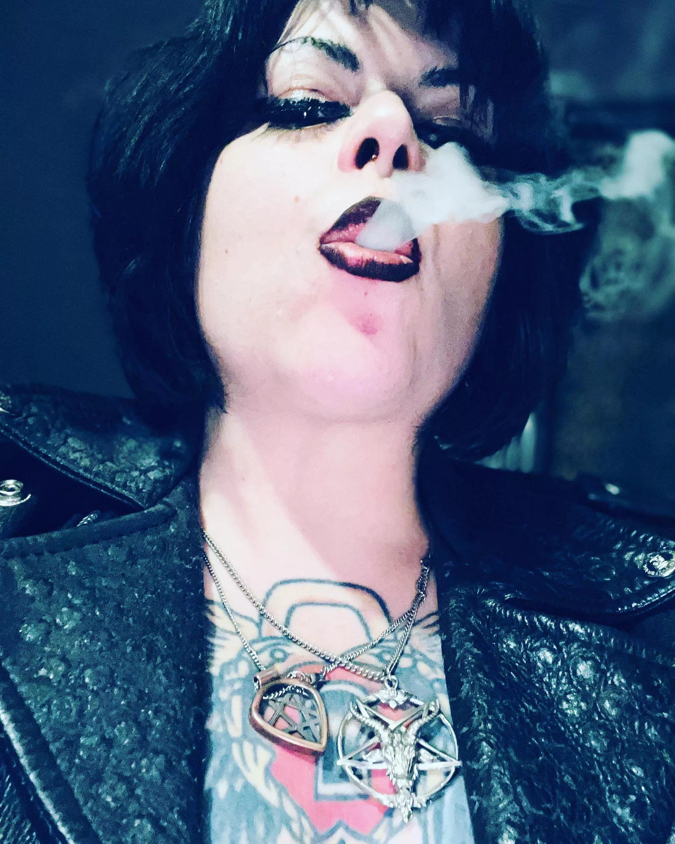 Mondays blowπ¨ Mondays blowπ¨