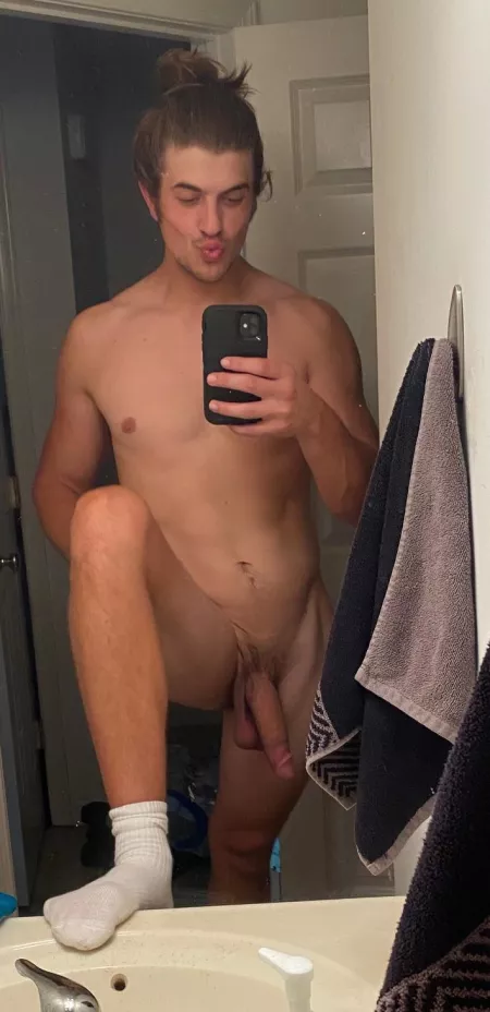 Mondayβs Suck. Who else wants to suck? π