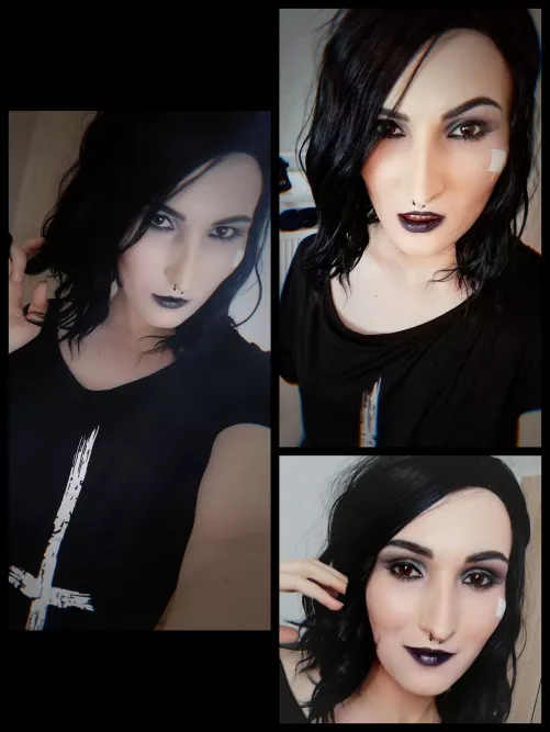 Monochromatic β«βͺ Monochromatic β«βͺ