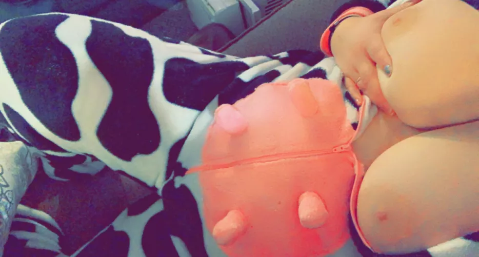 Mooo!! Happy Halloween, from your favorite mommy milkers!! Mooo!! Happy Halloween, from your favorite mommy milkers!!