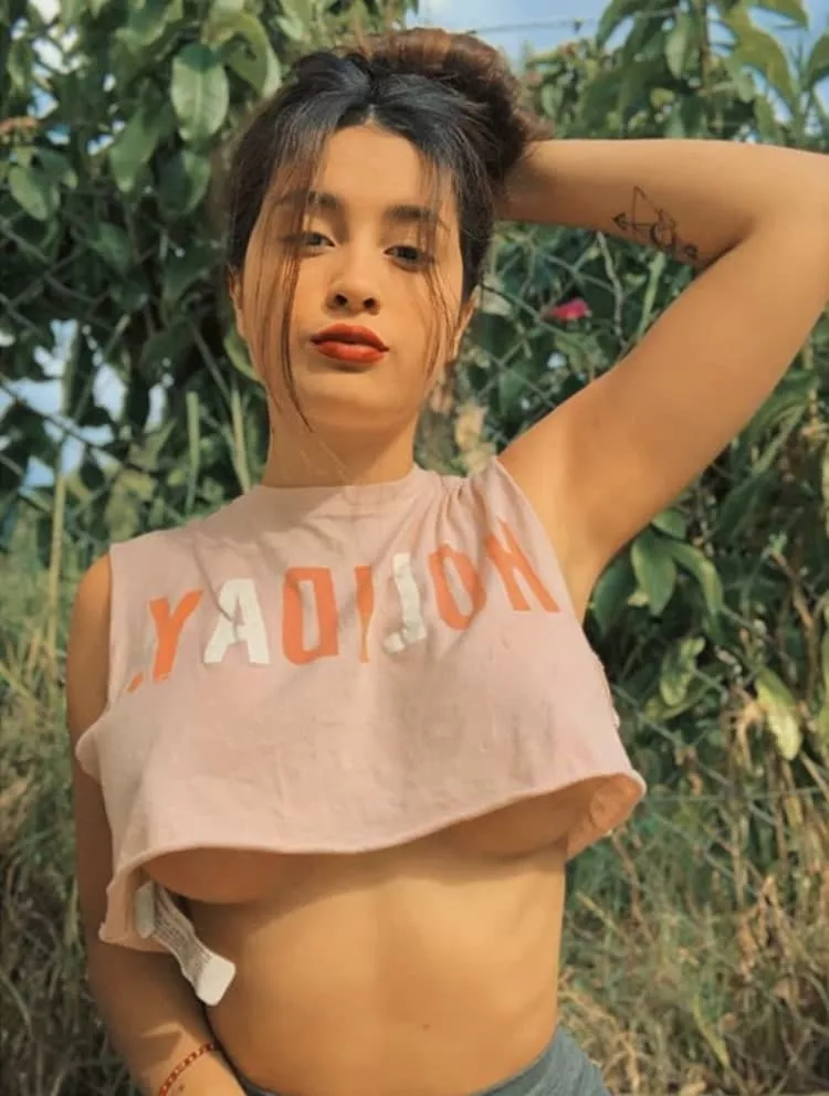 👇🏽MORE OF HER IN COMMENT👇🏽(1.82 GB) 👇🏽MORE OF HER IN COMMENT👇🏽(1.82 GB)