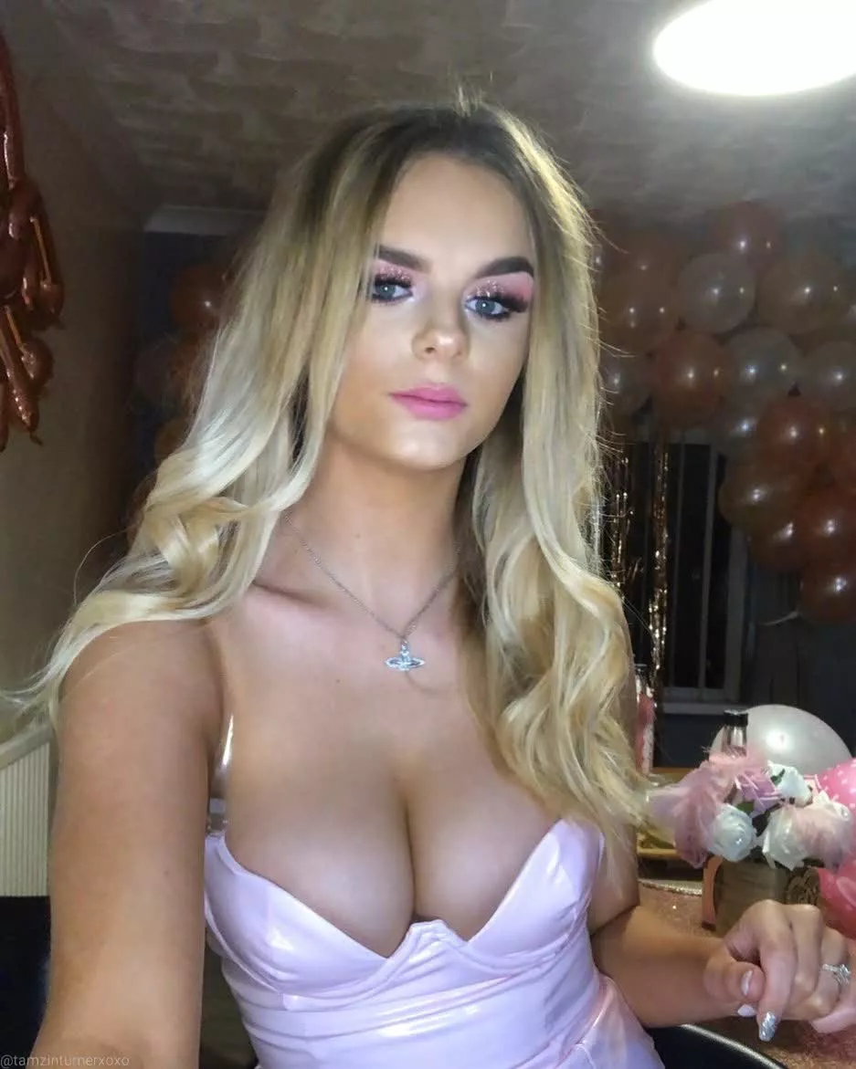 More tamzin you guys seem to like her More tamzin you guys seem to like her