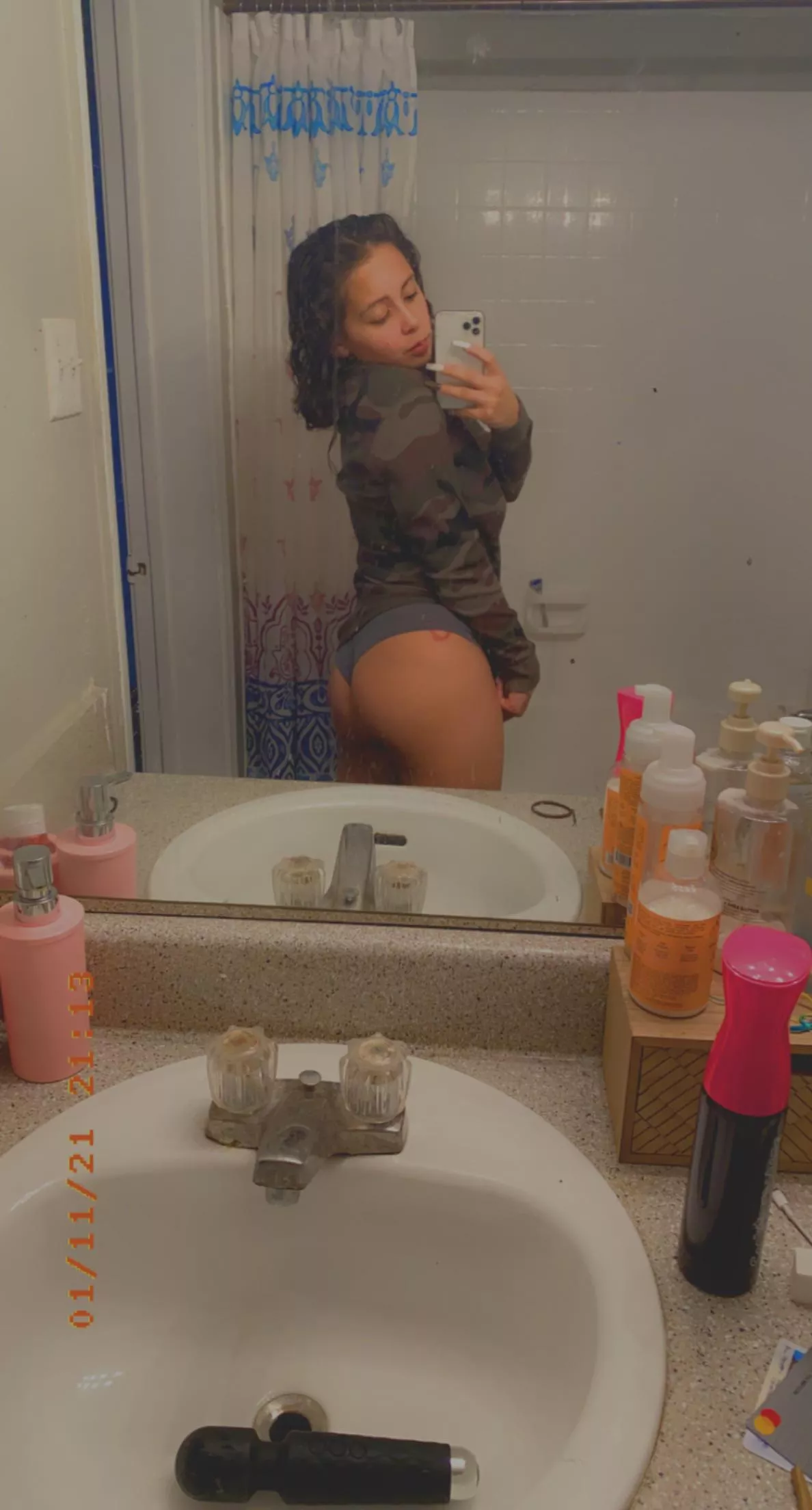 Morning buns waiting to be glazed 💋