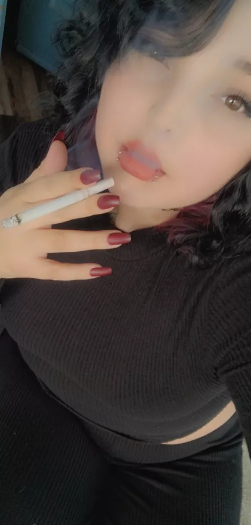 Morning everyone care for a drag