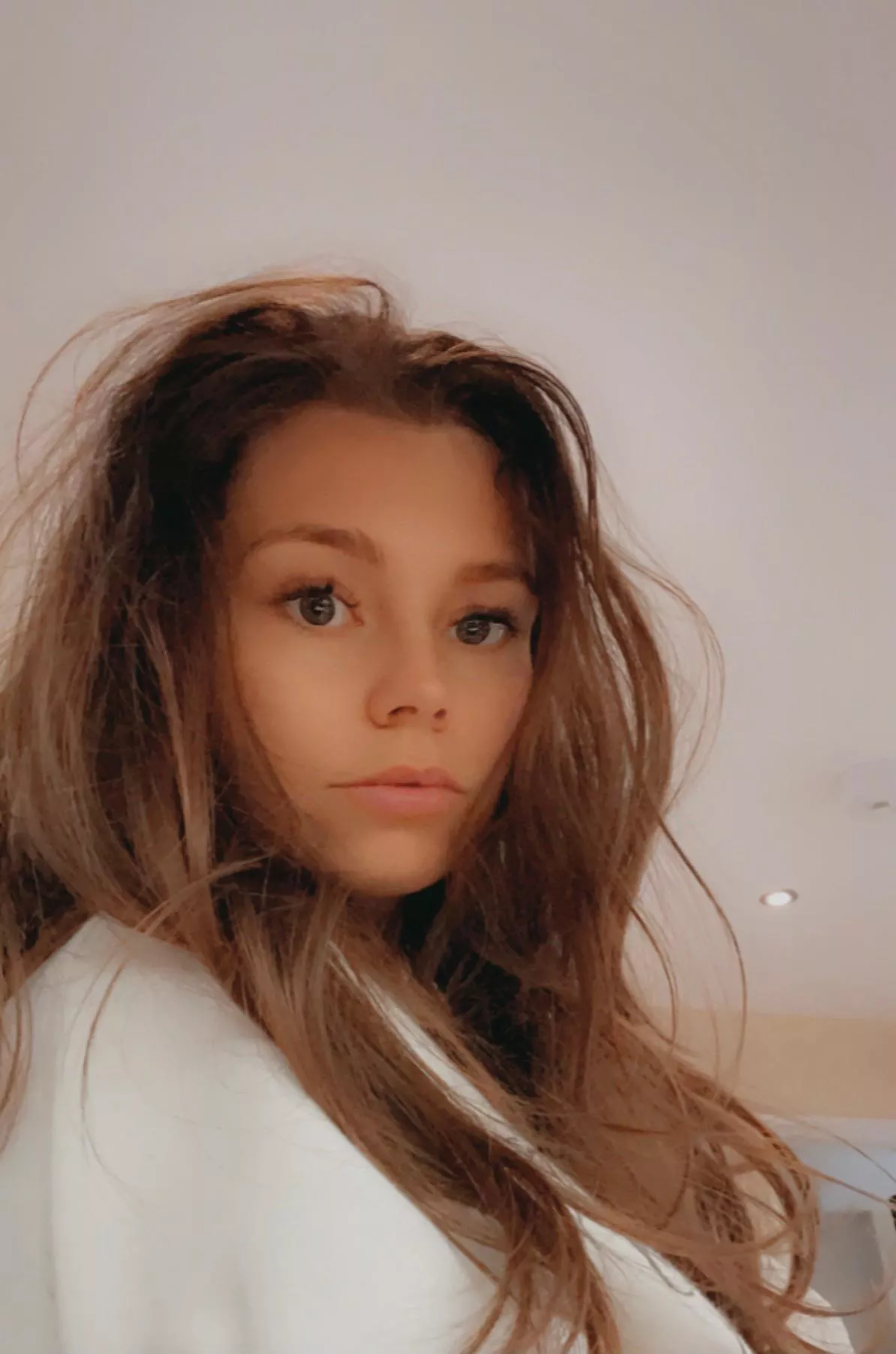 Morning from me and my sex hair 😈