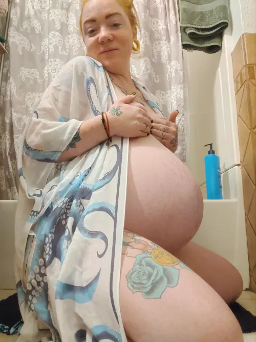 Morning from your fav redhead ❤️😈