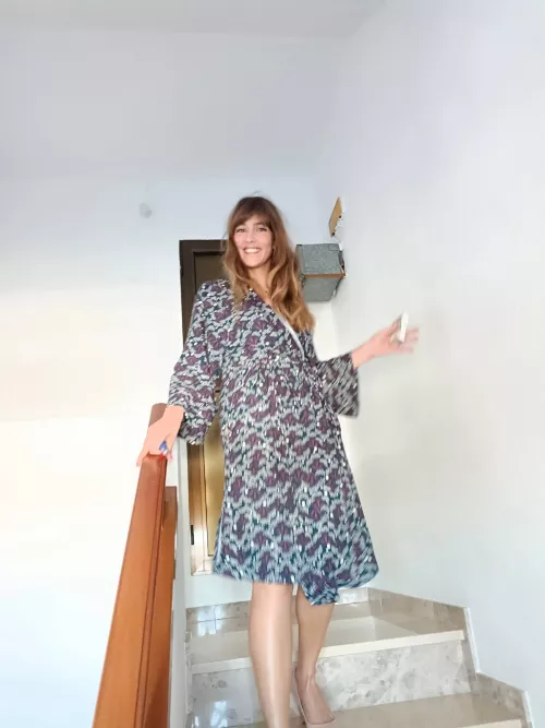 Morning in my night gown (f)